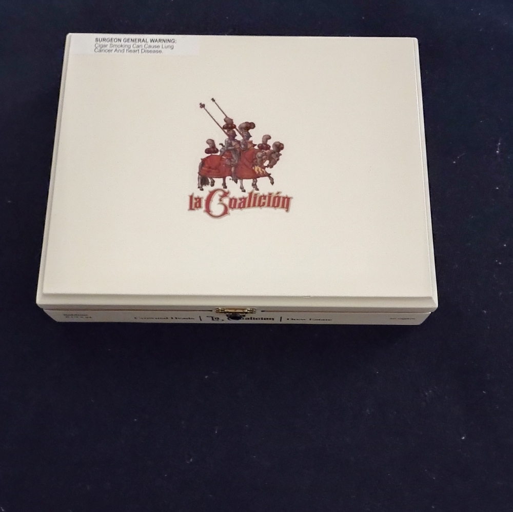 La Coalicion Sublime lacquered cigar box